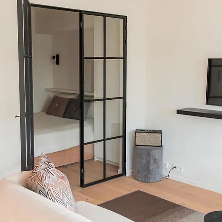 Apartment Design Met Parking *